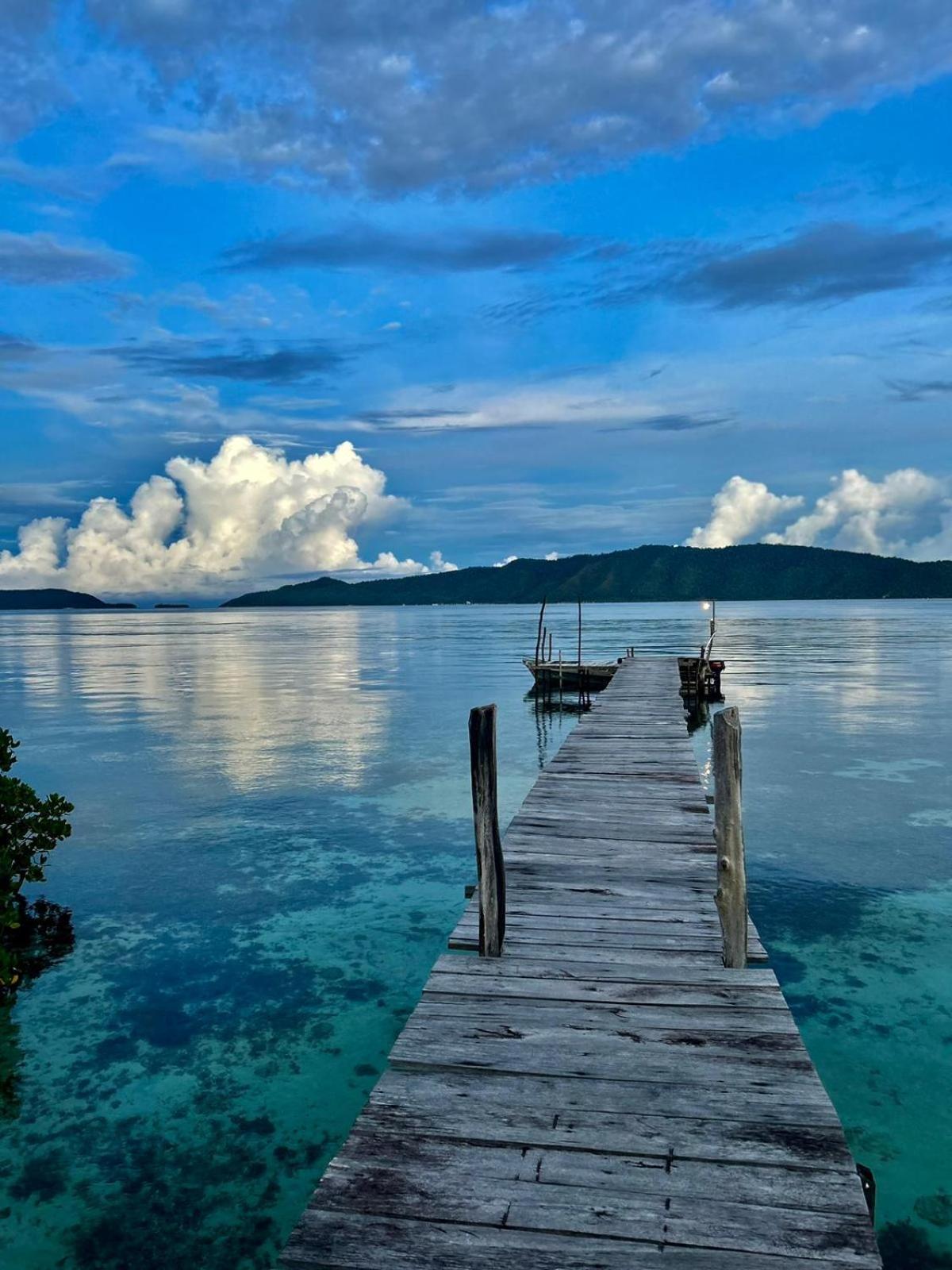 הוילה Besir Raja Ampat Blue Sea מראה חיצוני תמונה
