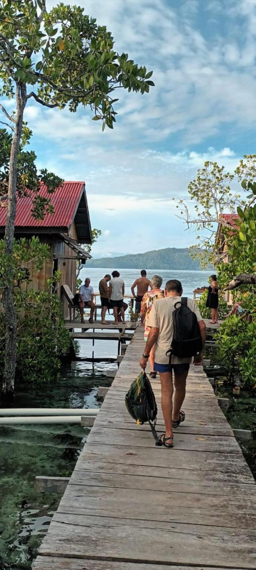 הוילה Besir Raja Ampat Blue Sea מראה חיצוני תמונה
